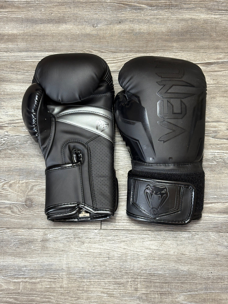 Used - Venum Elite Boxing Gloves - Black (12oz)