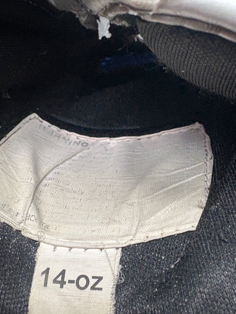 Used - TITLE Boxing Carmelo Leather Gloves - Blue (14oz)